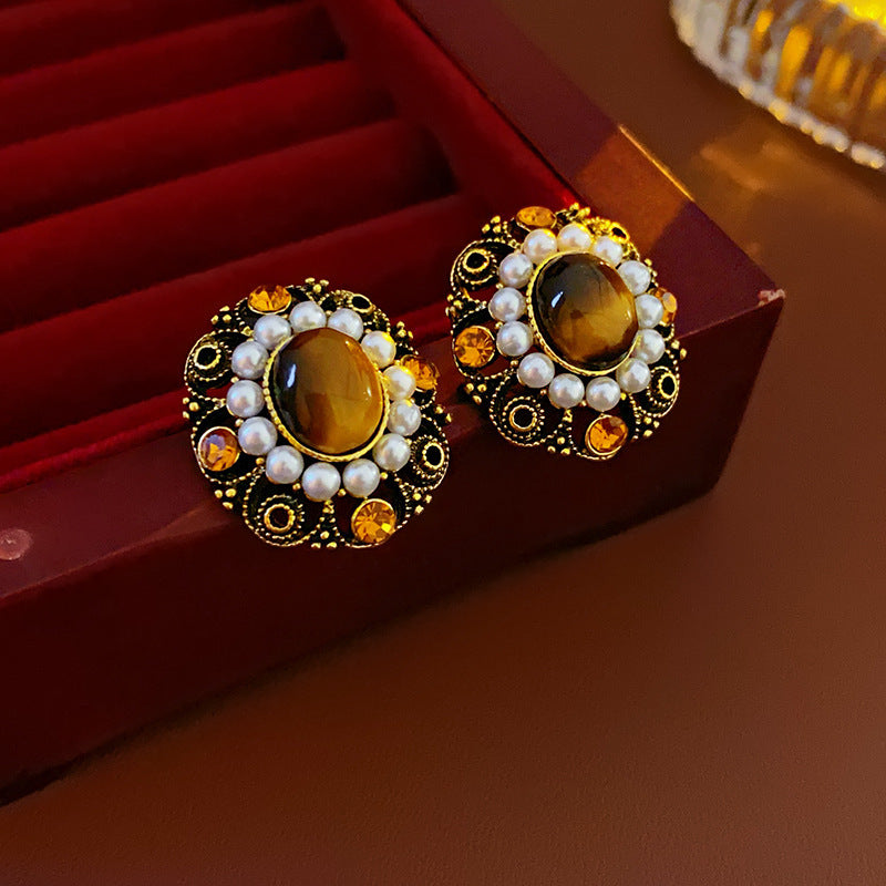 Wholesale Real Gold Electroplating Autumn and Winter Retro Fashion Temperament High-end Round Tiger Eye Stone Earrings